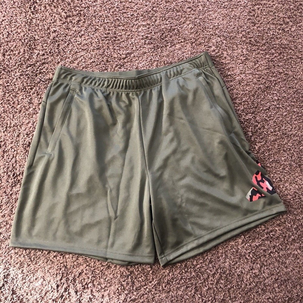 Adidas Mens Aeroready Athletic Shorts Olive Green Camo Logo XL 7 Inch Inseam NWT